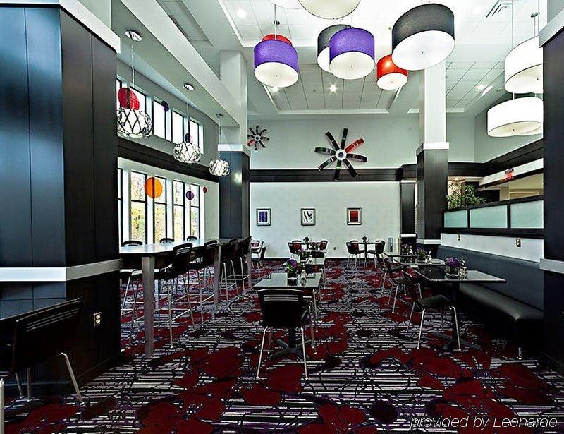 Holiday Inn Express & Suites Columbus - Polaris, An Ihg Hotel Restaurant bilde